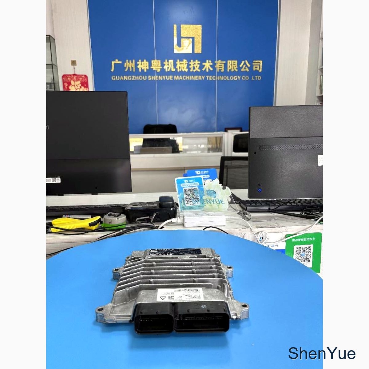 Engine ECU (Cummins F4.5)  Kobelco part — real photo from our Guangzhou warehouse