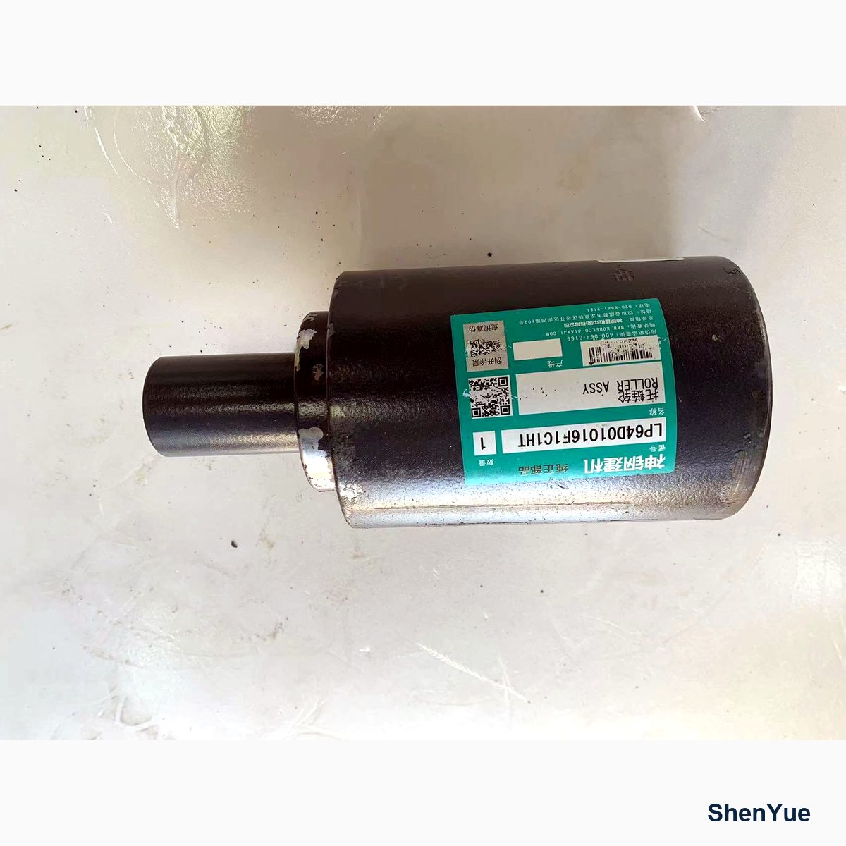 Track Roller LP64D01016F1 Kobelco part — real photo from our Guangzhou warehouse
